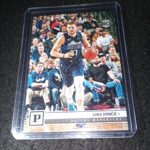 2018-2019 Chronicles #111 Luka Doncic Rookie RC Dallas Mavericks Los Angeles Lak